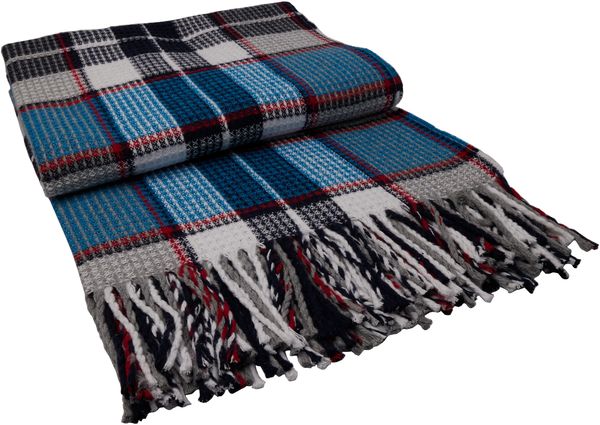 Wohndecke Fair de luxe Cotton All Seasons | Wolldecke aus 50% Baumwolle, 30% Polyester und 20% Acryl | Couchdecke / Sofadecke | Wohlfühlende Kuscheldecke | Wolldecke mit Fransenborde (Blau/Schwarz/Grau Kariert) Bild 4