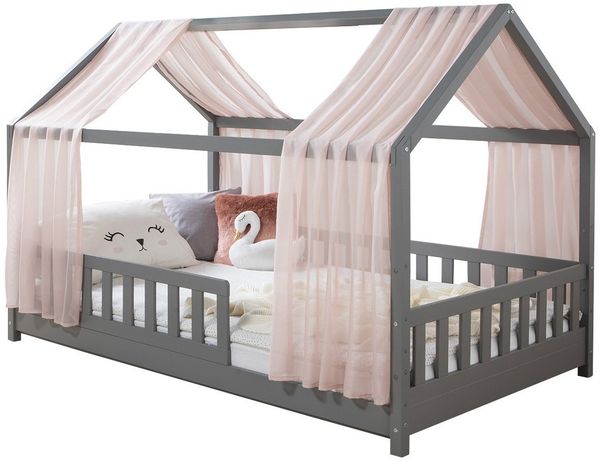 Ticaa Hausbett Kim mit Rausfallschutz aus Kiefer, Kinderbett 100x200, inkl. Tüll-Set, mit Rollrost, mit Matratze