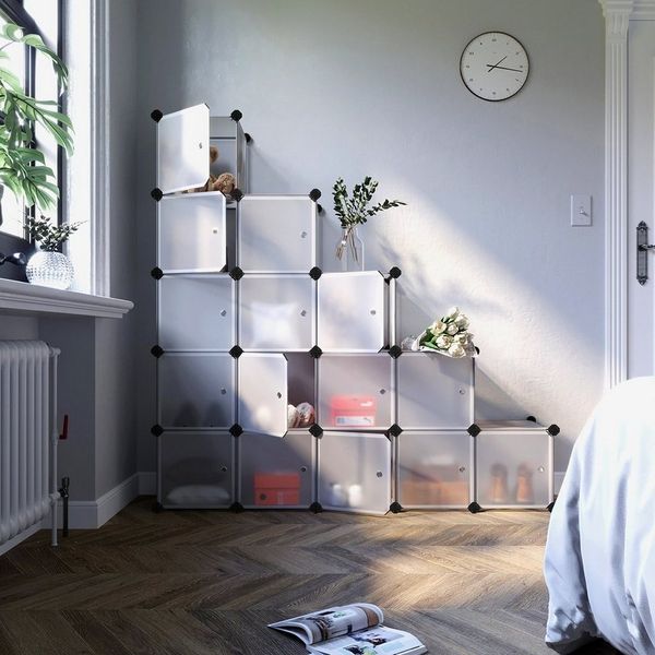 Songmics Regalsystem, Schuhregal, Set aus 16 Würfeln, Kleiderschrank aus Kunststoff, mit Türen, Steckregal, Aufbewahrung von Kleidung, Schuhen und Büchern, einfache Montage, weiß LPC44BS