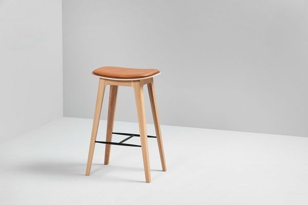 Nordic Barhocker – Eiche kreuznaht (73cm) Leder Ultra Brandy