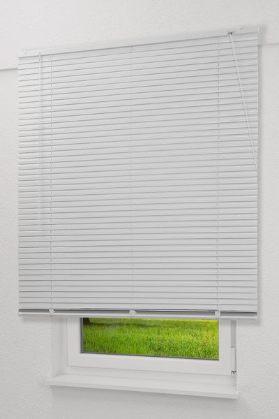 Qualitätsalujalousie 25mm in Reinweiß in den Maßen (B x H) 140cm * 250cm