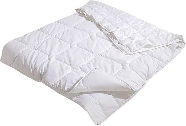 Traumschlaf Faserdecke Thinsulate 4-Jahreszeiten, Füllung: 100% 3M Thinsulate Faser|155x200 cm