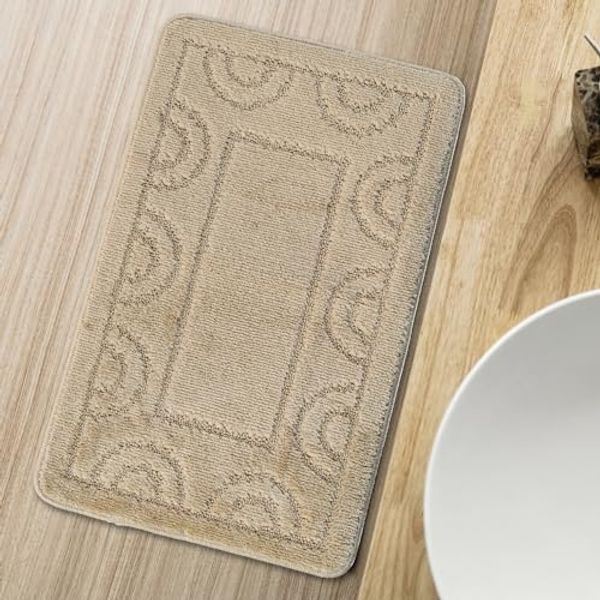 Comart - Nicole Badezimmerteppich – rechteckig 50x80 cm – rutschfeste Unterseite aus Latex – schnelltrocknend und atmungsaktiv – maschinenwaschbar – Dusch- und Badewanneneinlagen – einfarbig – Beige