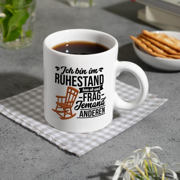 speecheese Tasse Rente Kaffeebecher mit Spruch für Rentner Ich bin im Ruhestand hau ab Bild 8