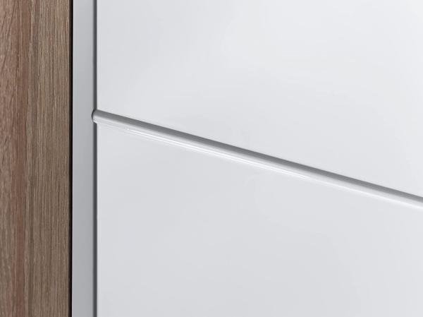 byLIVING Badezimmer Seitenschrank NEBRASKA in Sonoma Eiche Hochglanz weiß lackiert / Kleiner Badschrank mit 3 Schubladen und silberfarbenen Griffen / B 35,5, H 74, T 31,5 cm Bild 7