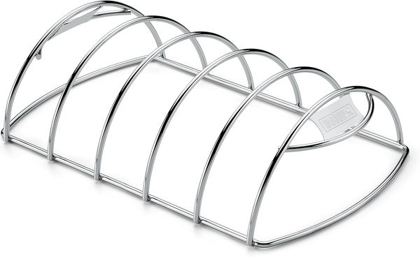 Weber Rippchen Halter, hält bis zu 5 Rippenstangen/Spare-Rips, Antihaft-Edelstahl, spühlmaschinenfest, passend für alle Grills (Holzkohle ab Ø 47cm, Gas, Pellet, Elektrisch) - Silber (6605)