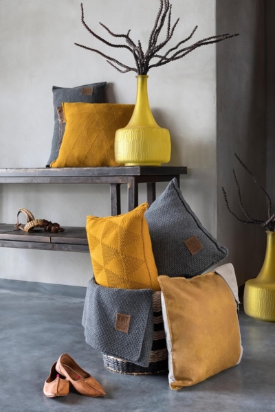 Knit Factory Jesse Decke 195x225 cm Glatt Dunkelblau Bild 4