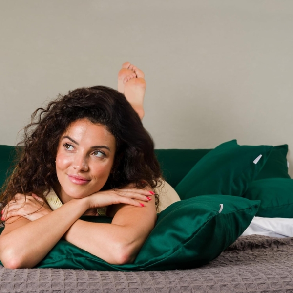 Kissenbezug 40x60 Mikrofaser Premium 2er Set Kissenhülle Deko für Kissen Bett/Sofa Stoff Superweicher Resistent Hypoallergen Anti-Milben Atmungsaktiv Kopfkissenbezug mit Verdecktem Zip Voll Waschbar Bild 9