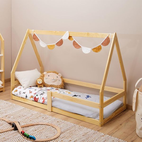 IDIMEX Hausbett TAMI Kinderbett in Hausform, 70x140 cm, Natur, Kiefernholz Kinderbett mit Rausfallschutz, ideal zum Schlafen und Spielen, Bodenbett, Montessori