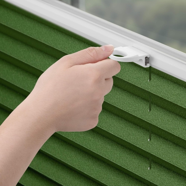 Lichtblick Sonnenschutzsysteme GmbH Verdunklungsplissee Helsingborg 60 cm x 100 cm (BxL) Grün Verdunkelnd mit Thermofunktion; einfache Installation mit Klemmträgern; verspannt Bild 5