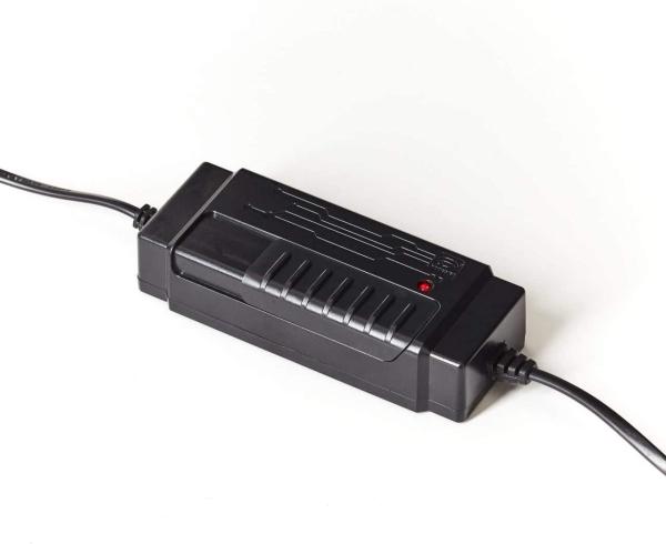 BRILLIANT Lampe Cembalo LED Standleuchte 5flg alu/schwarz/braun | 5x 4W LED integriert, 362lm, 3000K | Mit Fußdimmer stufenlos dimmbar | Energiesparend und langlebig durch LED-Einsatz Bild 3