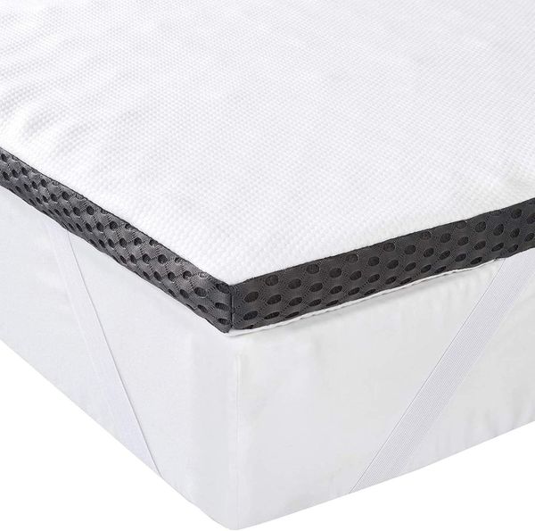 Amazon Basics - Bequeme Matratzenauflage mit Memory-Schaumstoff mit Bändern, 4 cm - 140x190 cm
