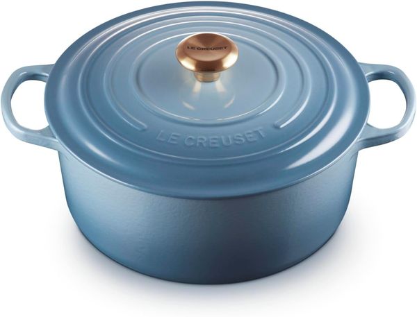 Le Creuset Signature Gusseisen-Bräter mit Deckel, Ø 28 cm, Rund, Für alle Herdarten und Induktion geeignet, Volumen: 6,7 l, 6,125 kg, Chambray, 21177284344441