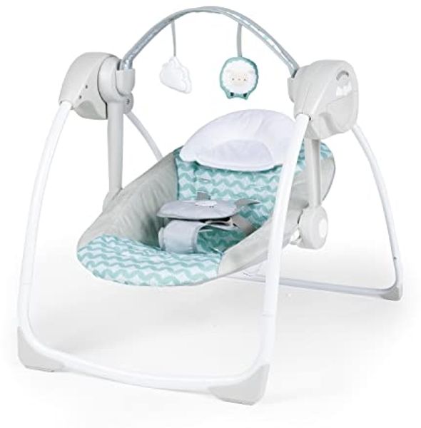 Ity Ingenuity, Swingity Swing, Goij, zusammenklappbare und tragbare Babyschaukel mit 6 Schaukelgeschwingkeiten, 2 Spielzeugen, 5-Punkt-Gurt und Tragegriff