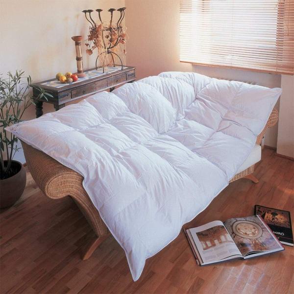 BETTWARENSHOP Daunenbettdecke Canada, Füllung: 100% Daunen, Bezug: 100% Baumwolle, bauschig weich und kuschlig warm Bild 1