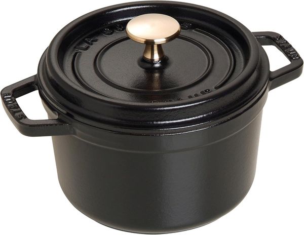 STAUB Gusseisen Bräter/Cocotte, Rund 16 cm, 1,2 L, Aromaregen Funktion, Für alle Herdarten geeignet, Schwarz