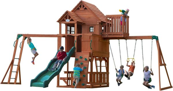 Backyard Discovery Spielturm Skyfort II aus Holz XXL Spielhaus für Kinder mit Rutsche, Schaukel, Trapezstange, Kletterwand und Aussichtsturm | Braun | Holz | 670 cm