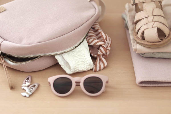 BÉABA, Baby-Kulturbeutel, mit Babypflegeset, Genève-Tasche, wasserdichter Stoff, 2 Innentaschen, 100% Baumwolle, Puderrosa Bild 4