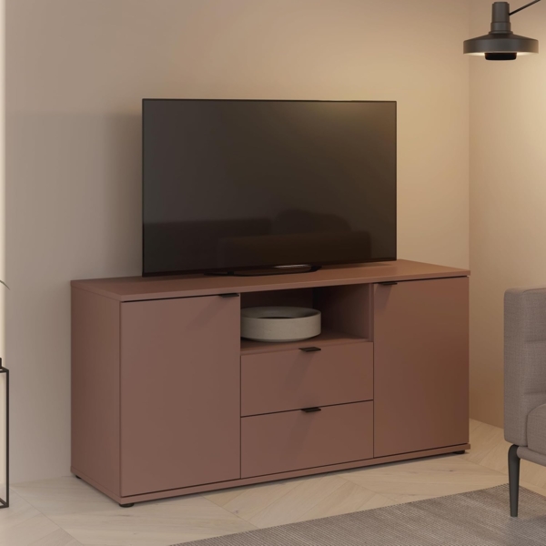 Forte Ganymede TV-Schrank 130, minimalistisches Lowboard, 2-türig, 2 Schubladen, offenes Fach, Holzwerkstoff, Wohnzimmer, Terrakotta, 129,8 cm breit x 63,1 cm hoch x 41,3 cm tief