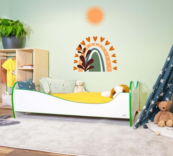 Alcube 'Swinging Green Edge' Kinderbett 140x70 cm mit Rausfallschutz inkl. Lattenrost und Matratze, weiß