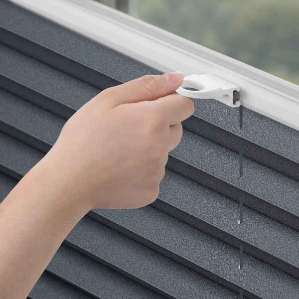 Lichtblick Sonnenschutzsysteme GmbH Verdunklungsplissee Helsingborg 45 cm x 130 cm (BxL) Anthrazit Verdunkelnd mit Thermofunktion; einfache Installation mit Klemmträgern; verspannt Bild 5