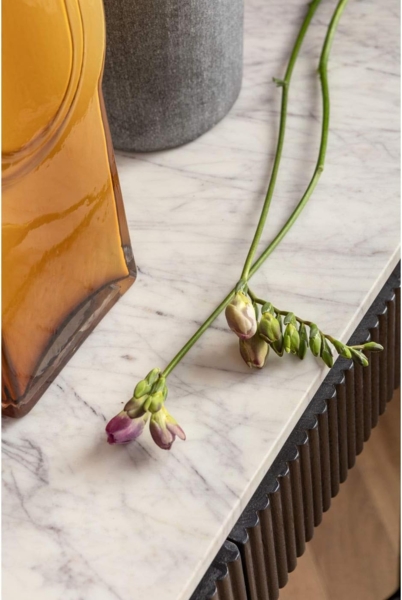 Kare Konsole Glenn, schwarz/grau/weiß, Flurkonsole, 2 Schubläden, Mango Massivholz, heller Marmorplatte, Naturstein, verdeckte Griffmulden, Riffeloptik, 80 x 100 x 32 cm (H/B/T) Bild 8