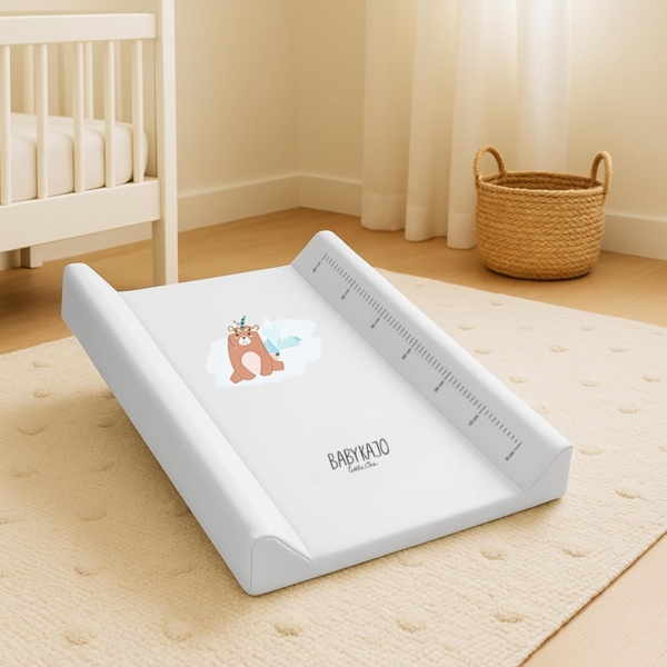 Wickelauflage 50x70 cm - abwaschbare Wickelunterlage mit Lineal - stabile Wickeltischauflage fürs Babybett - stark gepolstert, rutschfest, PVC - Wickelmatte in verschiedenen Designs Bild 7