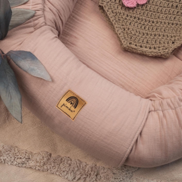 PIMKO Babynest Babynestchen für Baby Kuschelnest Babykokon für Säuglinge und Neugeborene Nestchen 60x90 cm 100% Baumwolle Musselin - Rosa Bild 6