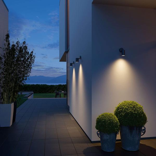 LED-Außenwandstrahler Spot ONE S anthrazit, 90° Bewegungsmelder, inkl. GU10-Leuchtmittel, per Kabel vernetzbar, Aluminium, 7,47 W