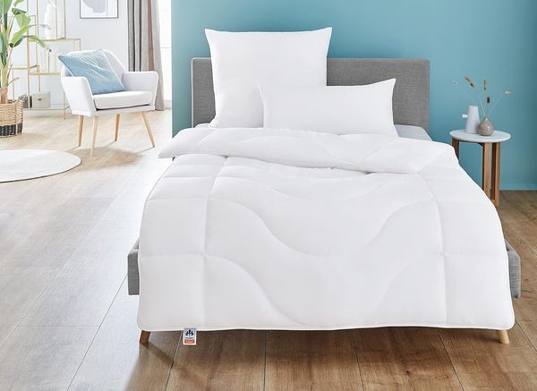 Irisette warme Winterdecke Steppbett Lotte, mit Top Cool Gewebe, 95 Grad waschbar, inkl. Aufbewahrungstasche, 155x220 cm, weiß
