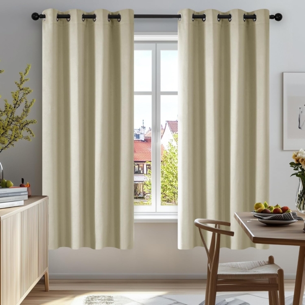 Deconovo Verdunkelungsvorhang Gardinen mit Ösen Blickdichte Vorhang Kälteschutz Schlafzimmer 2er Set, Blackout Curtain einfarbig Thermo Vorhang Verdunkelung Wärmeisolierend