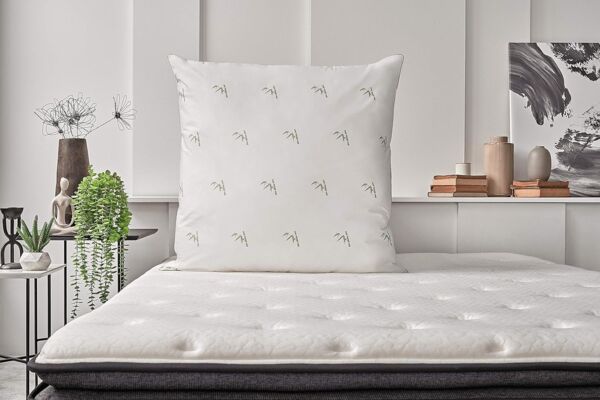 Yatas Bedding Naturfaserkissen MAJESTAT BAMBOO PILLOW, antitranspirant und kühlend an heißen Sommertagen