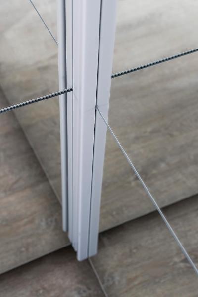 Rauch Möbel Quadra Schrank Eckschrank Schwebetürenschrank, Grau, 4-trg. mit Spiegel, inkl. 2 Kleiderstangen, 12 Einlegeböden, BxHxT 181 x 229 x 187 cm Bild 4