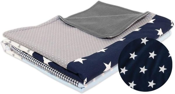 Babydecke Babydecke Blau Hellblau Grau 70x100 cm als Kinderwagendecke & Spieldecke (Made in EU), ULLENBOOM ®, Aus hochwertiger Baumwolle & Fleece, Design: Sterne, Patchwork