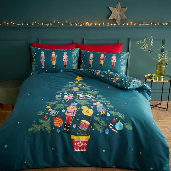 Catherine Lansfield Weihnachtliches Nussknacker-Bettwäsche-Set mit Kissenbezügen, wendbar, Grün