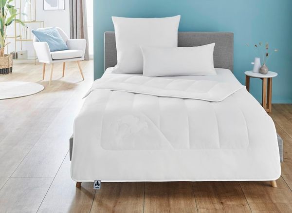 Badenia Bettcomfort Irisette Steppbett leicht aus Kamelhaar für den Sommer, 135x200 cm