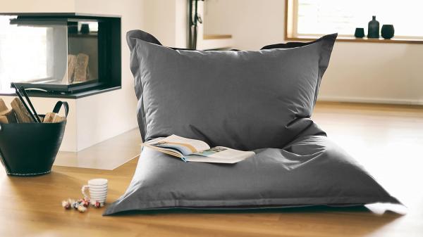 Kinzler S-10137/100 XXL Riesensitzsack, 140x180 cm, neue Styroporkügelchen, Sitzsack Outdoor Indoor, in vielen verschiedenen Farben, mit Innensack, anthrazit Bild 4