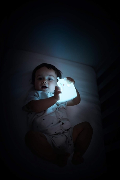 Miniland Cosy Dreamer, Nachtlicht mit entspannenden Klängen, aus weichem Silikon und niedlichem Design weiß Bild 3