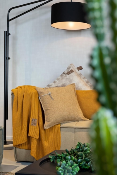 Knit Factory Uni Kissen 60x40 cm Glatt Gelb Bild 9