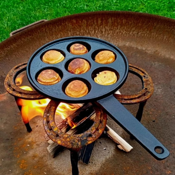 BBQ-Toro Poffertjespfanne Gusseisen Poffertjes Pfanne, Für 7 Förtchen, Ø 20,5 cm, Gusseisen Bild 2