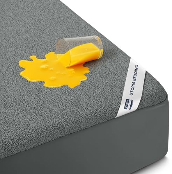 Utopia Bedding Wasserdichter Matratzenschoner für King-Size-Bett, Premium-Frottee-Matratzenbezug, 200 g/m², atmungsaktiv, taillierter Stil mit dehnbaren Taschen (grau)