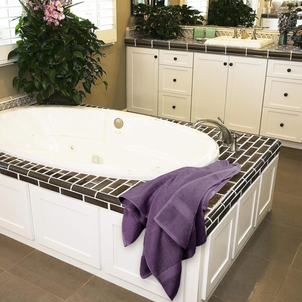 Utopia Towels - 4er-Pack Badetücher Set Premium 100% ringgesponnene Baumwolle 69x137 cm Handtücher, sehr saugfähig, weiches Gefühl Duschtücher (Pflaume) Bild 6