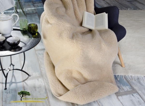 Wolldecke Dicke Wolldecke (Bettdecke) Nuss 135x200cm aus 100% Merinowolle, Wohnen und Accessoires GmbH & Co. KG, warm und atmungsaktiv Bild 3