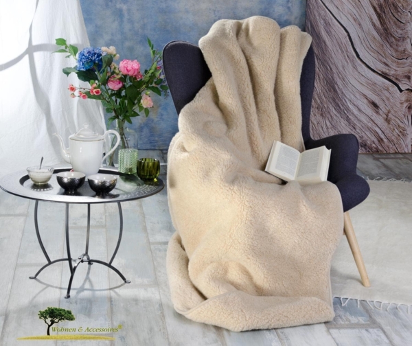 Wolldecke Dicke Wolldecke (Bettdecke) Nuss 135x200cm aus 100% Merinowolle, Wohnen und Accessoires GmbH & Co. KG, warm und atmungsaktiv Bild 2