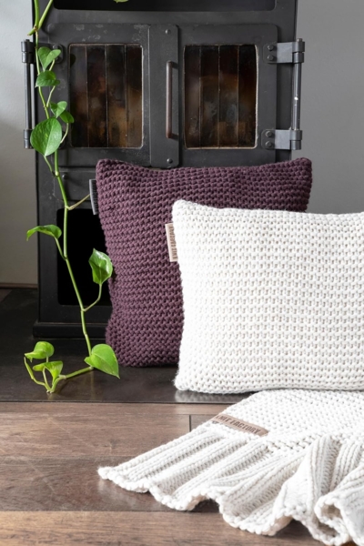 Knit Factory Vinz Decke 160x130 cm Glatt Schwarz Bild 4