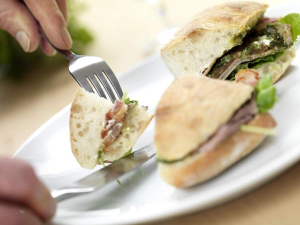 Fiskars Functional Form Besteckset, 16-tlg, Besteck, Messer, Gabel, Löffel, Teelöffel, Edelstahl Matt, 1002958 Bild 9