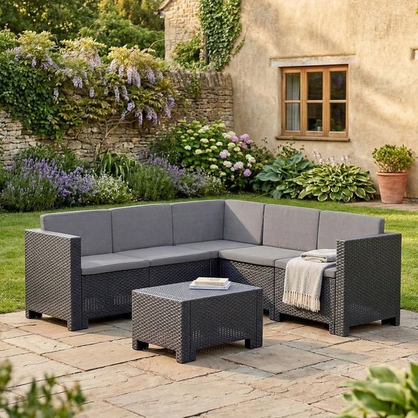 Dmora - Loungeset für draußen Encelado, Outdoor-Lounge mit Couchtisch mit Kissen, Gartenkomposition mit Sofa und Sesseln, Made in Italy, Anthrazit