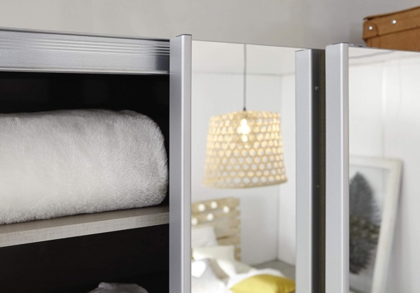 Rauch Möbel Reflect, Schwebetürenschrank, Kleiderschrank, Schrank mit Spiegel, Garderobe, 2-türig, 2 Spiegeltüren, mit weiterem Zubehör, Farbe Grau metallic, Schwarz, 131 x 210 x 59 cm Bild 6