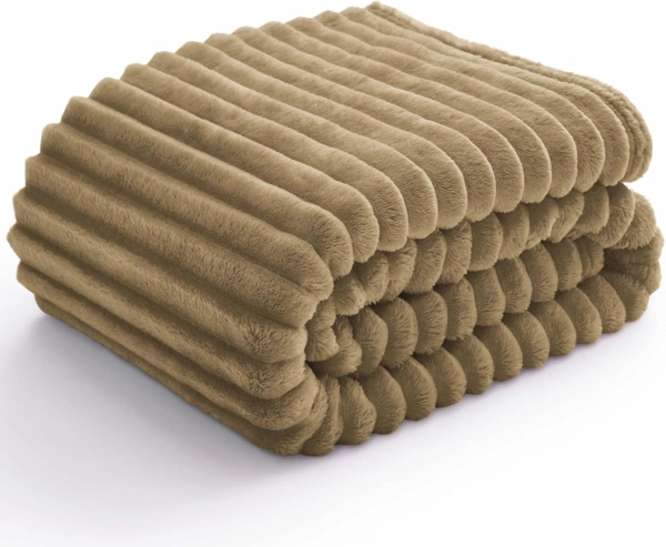 BEDELITE Kuscheldecke Flauschig Decke Klein - weiche Flanell Decken Braun 125x150 für Sofa, Deko Streifen Cord Fleecedecke als Sofaüberwurf für Wohnzimmer, Throw Blanket Wide Use Bild 8