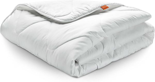 sleepling Winter Bettdecke 240x260 cm, Winterdecke Warm, Made in EU, Ökotex 100, Waschbar 60 Grad, Winterbettdecke 240x260, 100% feine Mikrofaser, Basic 100